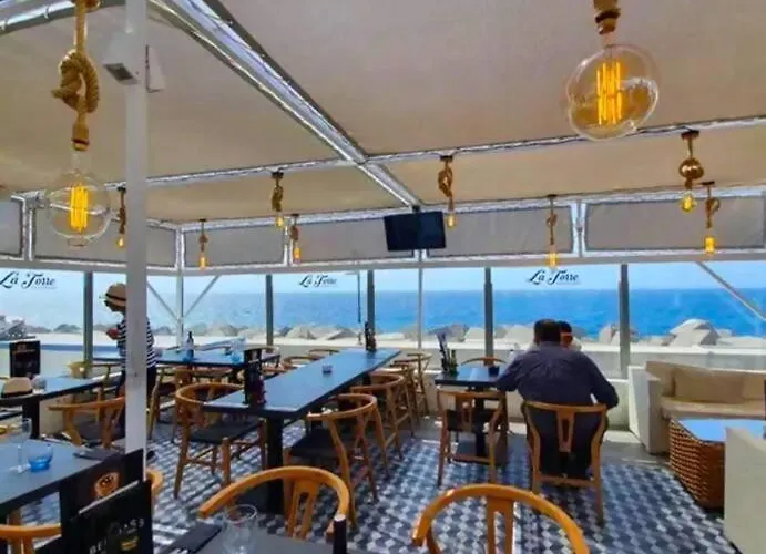 Grazioso Piscina E Vista Mare Sc770