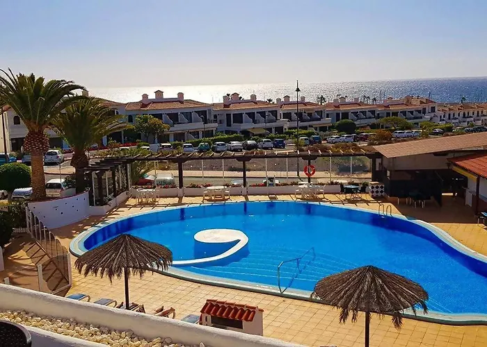 Apartment Grazioso Piscina E Vista Mare Sc770